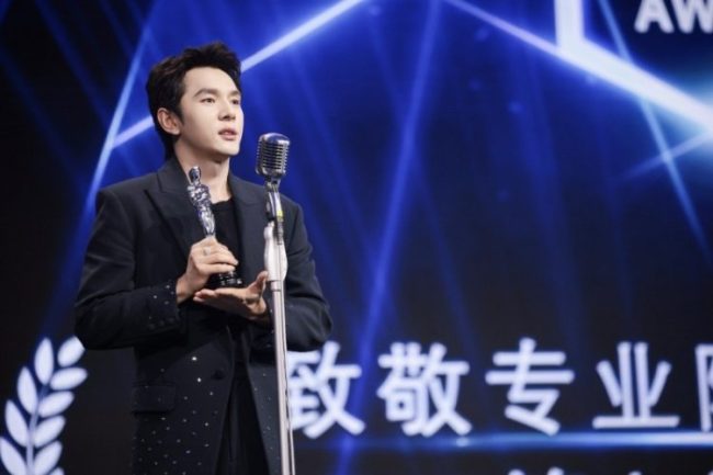 1767260332-0ea67b298ba2754